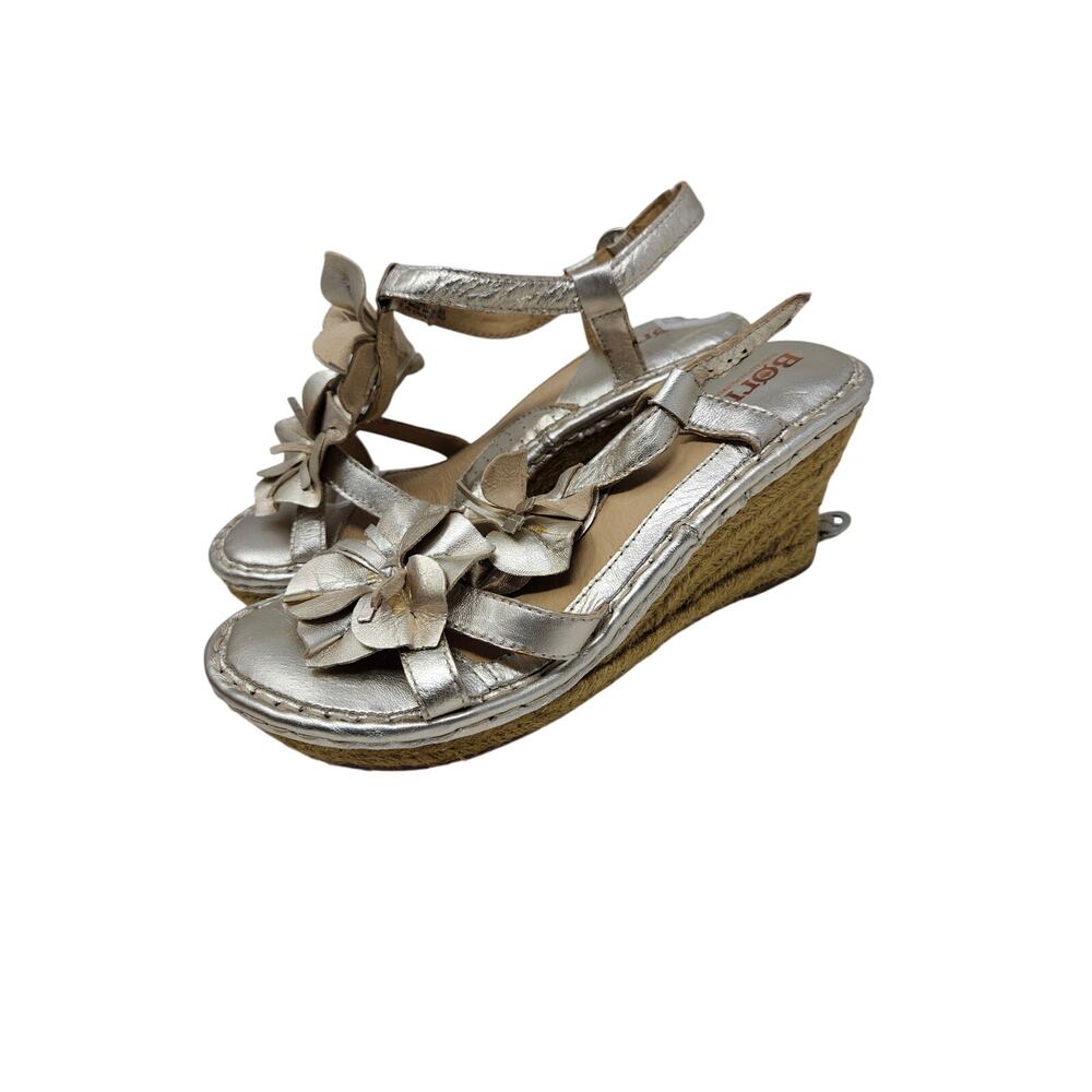 Born 7 Silver Metallic Flower Wedge Sandal Comfort Leather Boho Coastal Casual - Picture 4 of 5